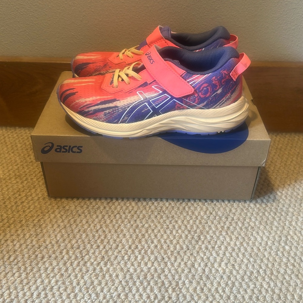 ASICS Kids' Vibrant Pink and Navy Sneakers
